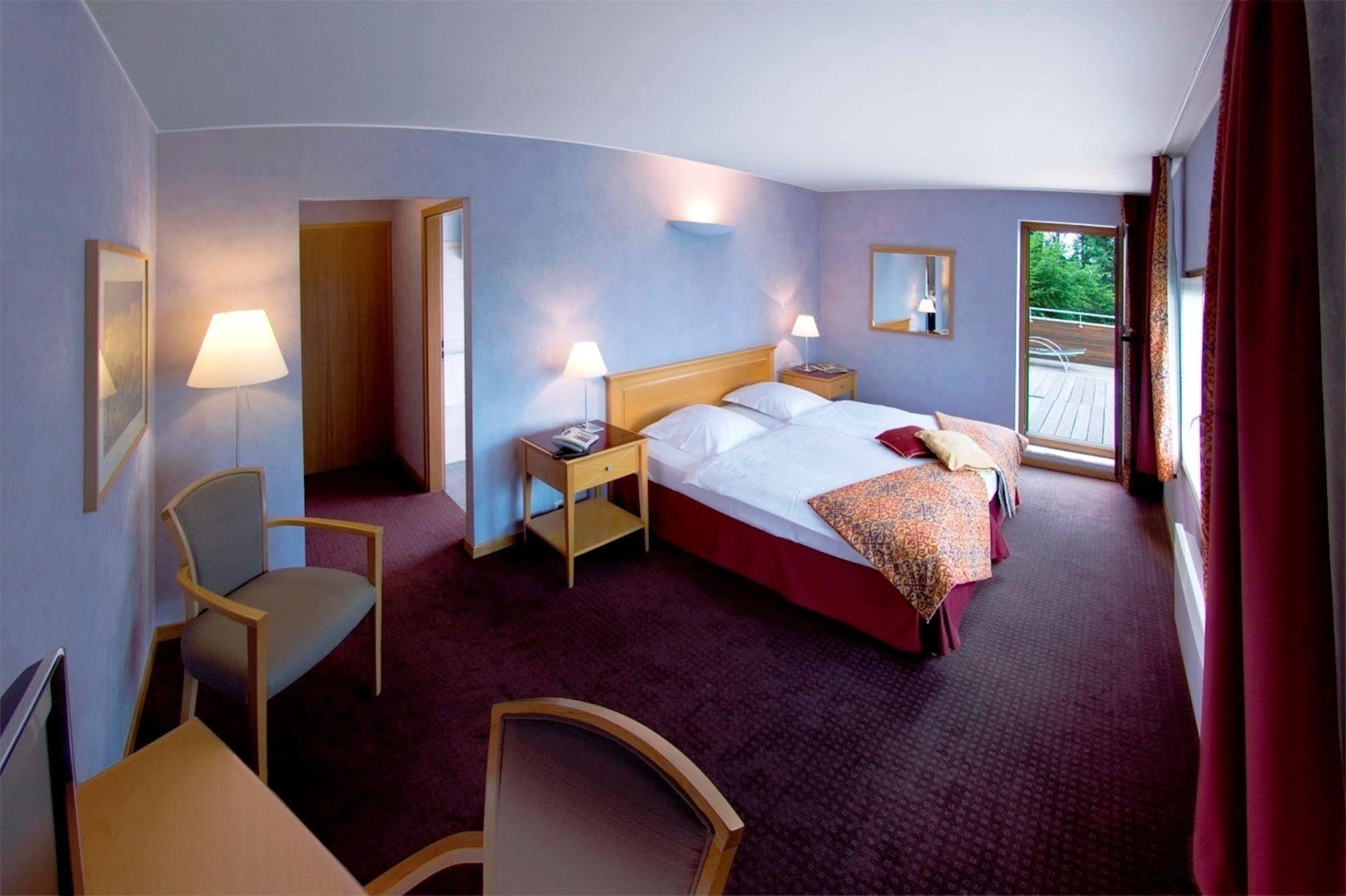 Hostellerie Du Peiffeschof, The Originals Relais Arlon Ngoại thất bức ảnh